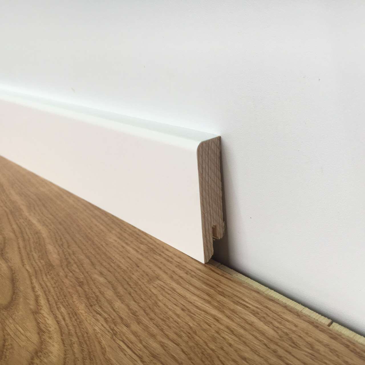 Sockelleiste Kubisch weiß 6 cm